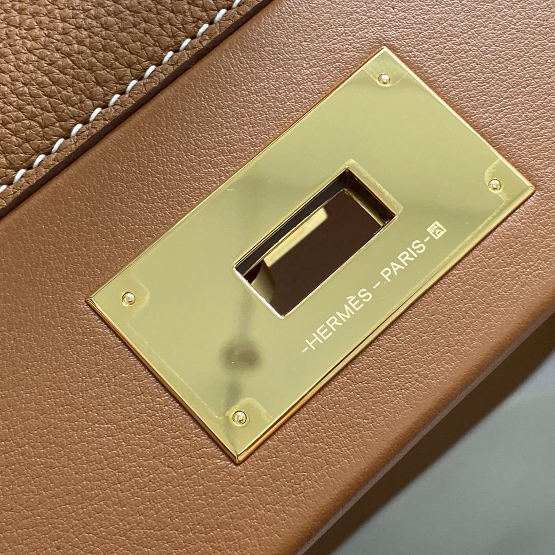 Hermes Kelly 2424 29cm Handbag in Toffee Clemence Leather 